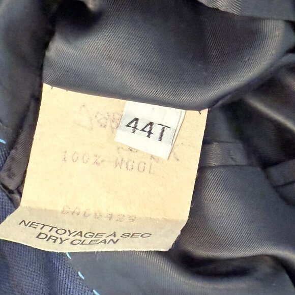 🧥 Peter Millar Navy Check Wool Sport Coat – Size 44T - Picture 5 of 6